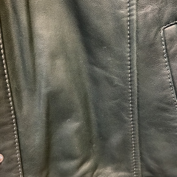 Lucky Brand, hunter green leather jacket pockets in the front - Picture 3 of 6